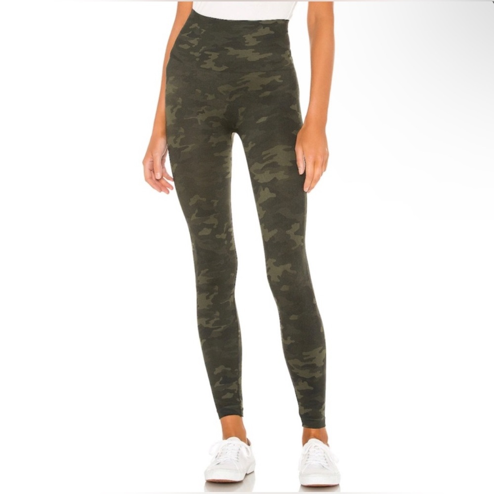 SPANX Look at Me Now Seamless Leggings in green size large